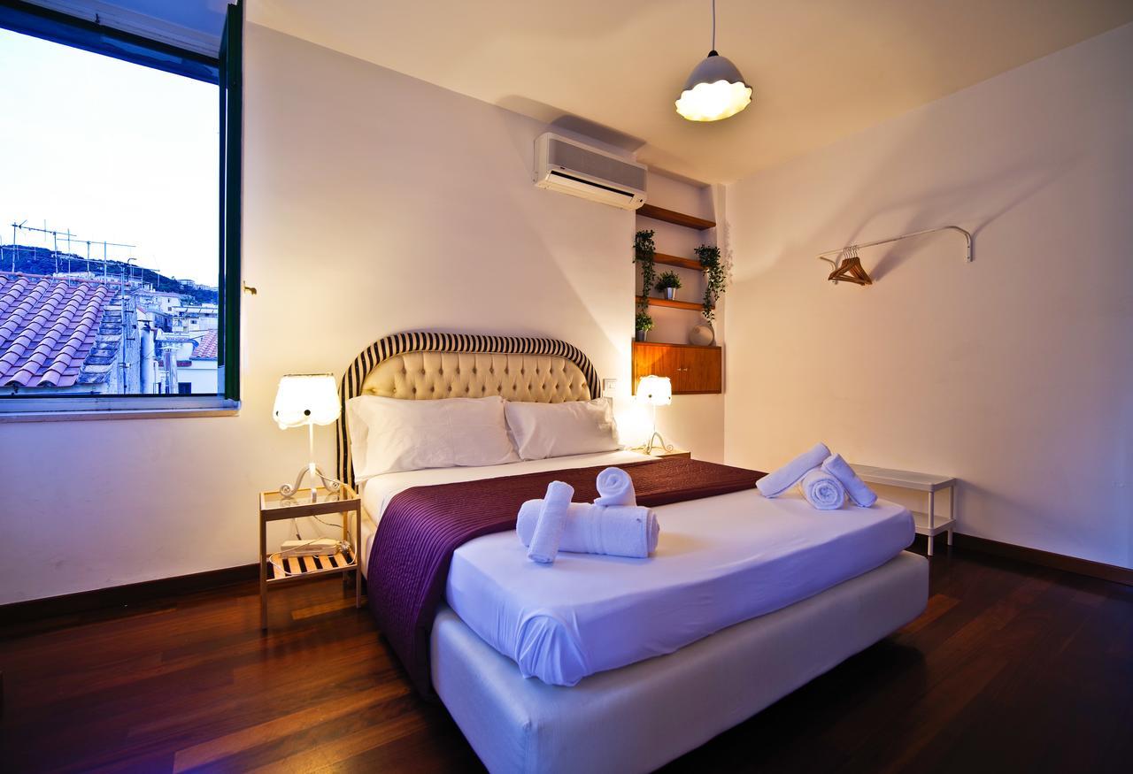 Bed And Travel Apartment Dogana Regia 15 Салерно Екстериор снимка